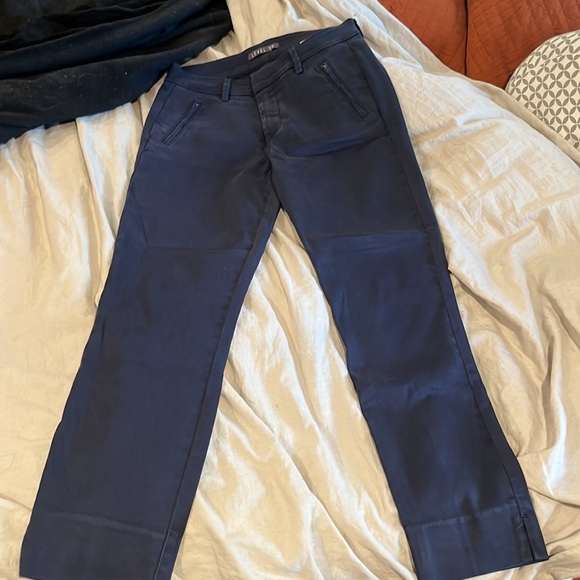 Level 99- so comfortable like new ankle pants navy - Picture 2 of 5